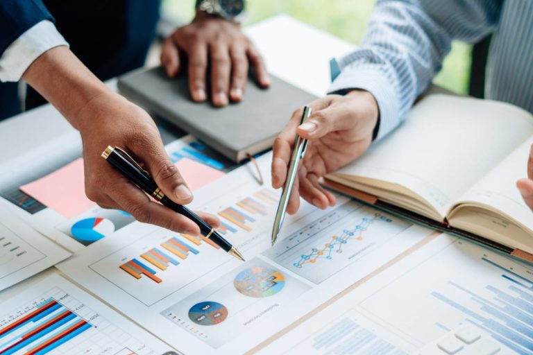 Quels sont les risques d’une mauvaise gestion des obligations comptables et fiscales en cherchant les prix les plus bas ?