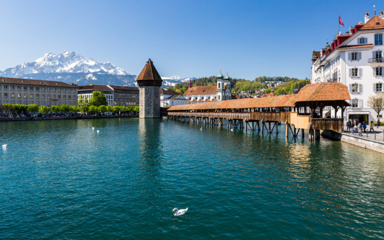 Le Détachement de Travailleurs en Suisse: Guide Complet sur les Aspects Légaux, Administratifs et Fiscaux