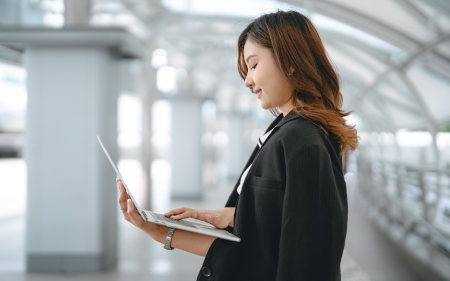 Cross-border expertise and facilitated setup